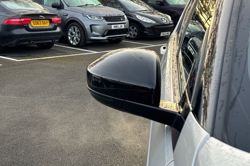 2022 (22) LAND ROVER DISCOVERY SPORT 1.5 P300e R-Dynamic SE 5dr Auto [5 Seat] 4722784