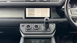 2022 (72) LAND ROVER DEFENDER 3.0 D250 SE 110 5dr Auto 4805263