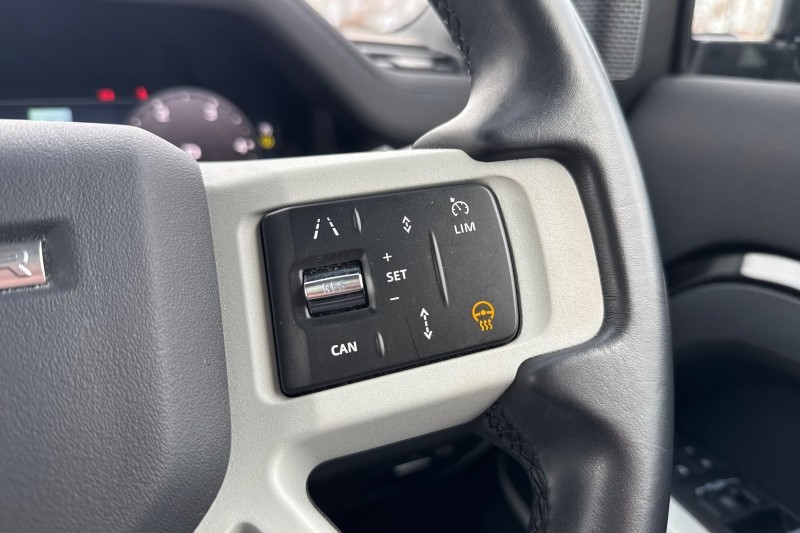 2022 (72) LAND ROVER DEFENDER 3.0 D250 SE 110 5dr Auto 4805276