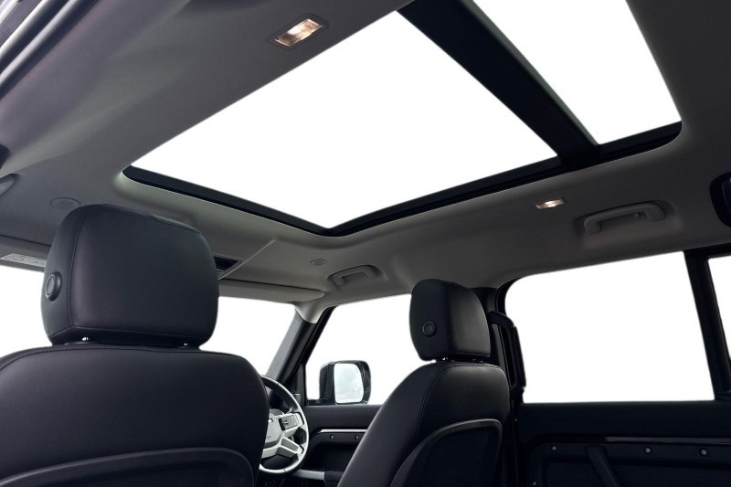 2022 (72) LAND ROVER DEFENDER 3.0 D250 SE 110 5dr Auto 4805270