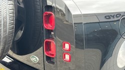 2022 (72) LAND ROVER DEFENDER 3.0 D250 SE 110 5dr Auto 4805291