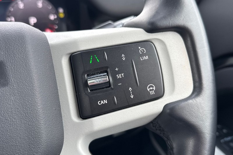 2022 (72) LAND ROVER DEFENDER 3.0 D250 SE 110 5dr Auto 4805296