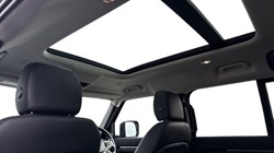 2022 (72) LAND ROVER DEFENDER 3.0 D250 SE 110 5dr Auto 4735398