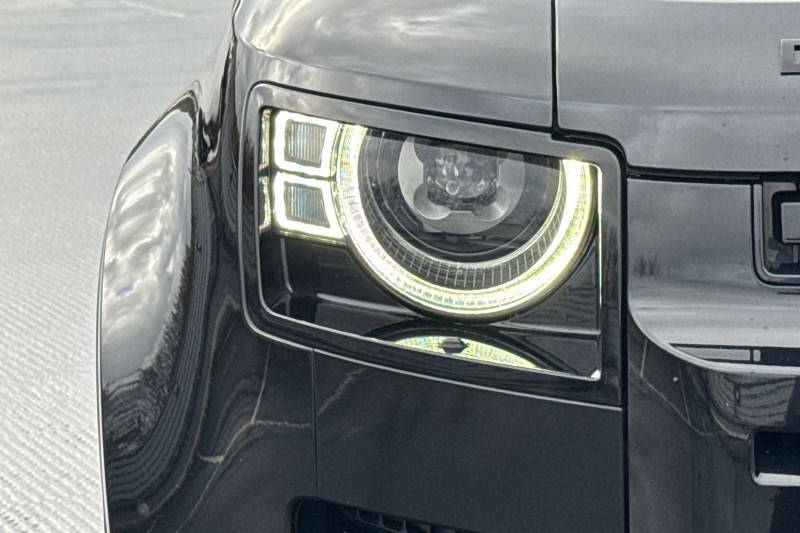 2022 (72) LAND ROVER DEFENDER 3.0 D250 SE 110 5dr Auto 4805266