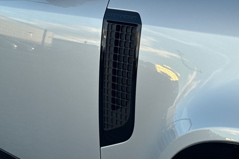 2024 (24) LAND ROVER DEFENDER 3.0 D300 X-Dynamic SE 110 5dr Auto 4820216