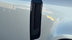 2024 (24) LAND ROVER DEFENDER 3.0 D300 X-Dynamic SE 110 5dr Auto 4820216