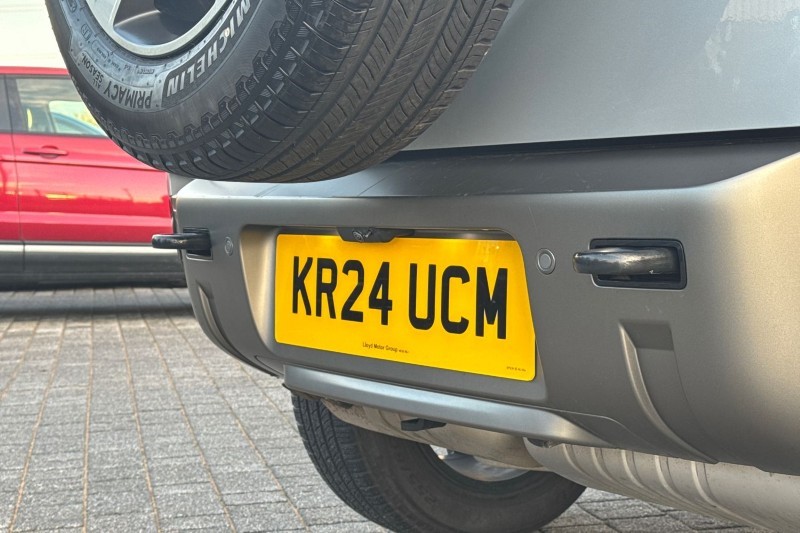 2024 (24) LAND ROVER DEFENDER 3.0 D300 X-Dynamic SE 110 5dr Auto 4820242