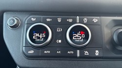 2024 (24) LAND ROVER DEFENDER 3.0 D300 X-Dynamic SE 110 5dr Auto 4820230