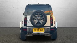 2024 (24) LAND ROVER DEFENDER 3.0 D300 X-Dynamic SE 110 5dr Auto 4820202