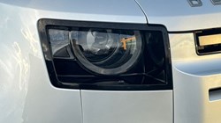 2024 (24) LAND ROVER DEFENDER 3.0 D300 X-Dynamic SE 110 5dr Auto 4820213