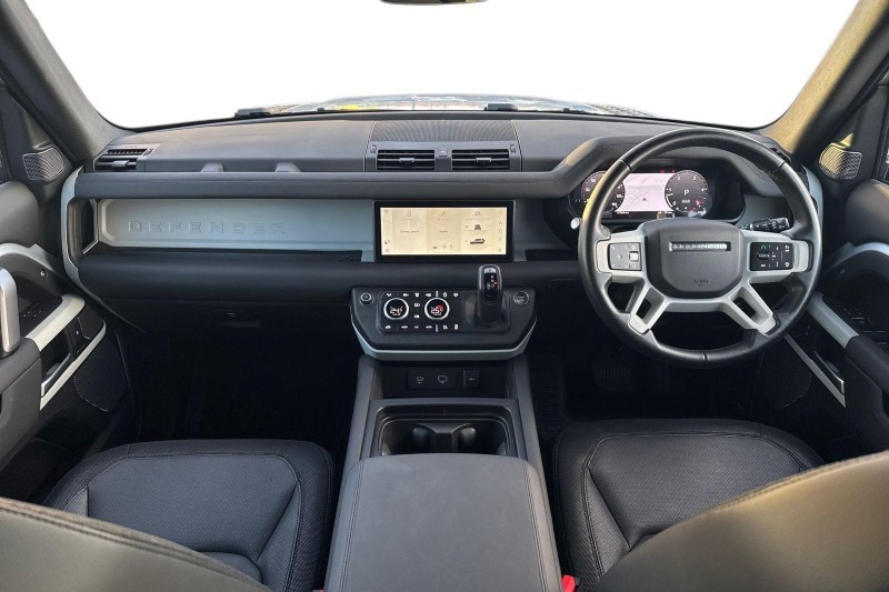 2024 (24) LAND ROVER DEFENDER 3.0 D300 X-Dynamic SE 110 5dr Auto 4820205