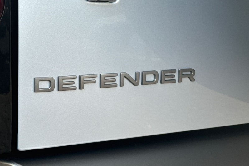 2024 (24) LAND ROVER DEFENDER 3.0 D300 X-Dynamic SE 110 5dr Auto 4820243