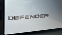2024 (24) LAND ROVER DEFENDER 3.0 D300 X-Dynamic SE 110 5dr Auto 4820243