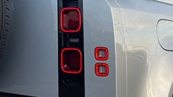 2024 (24) LAND ROVER DEFENDER 3.0 D300 X-Dynamic SE 110 5dr Auto 4820244