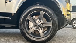 2024 (24) LAND ROVER DEFENDER 3.0 D300 X-Dynamic SE 110 5dr Auto 4820204