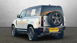 2024 (24) LAND ROVER DEFENDER 3.0 D300 X-Dynamic SE 110 5dr Auto 4820198