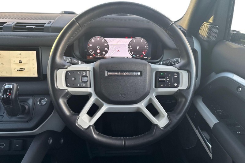 2024 (24) LAND ROVER DEFENDER 3.0 D300 X-Dynamic SE 110 5dr Auto 4820211