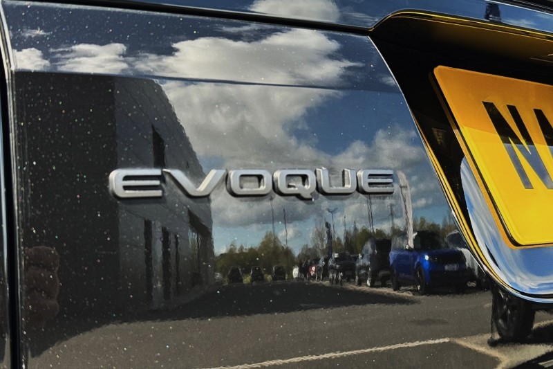 2025 (75) LAND ROVER RANGE ROVER EVOQUE 2.0 D200 Dynamic SE 5dr Auto 5301502