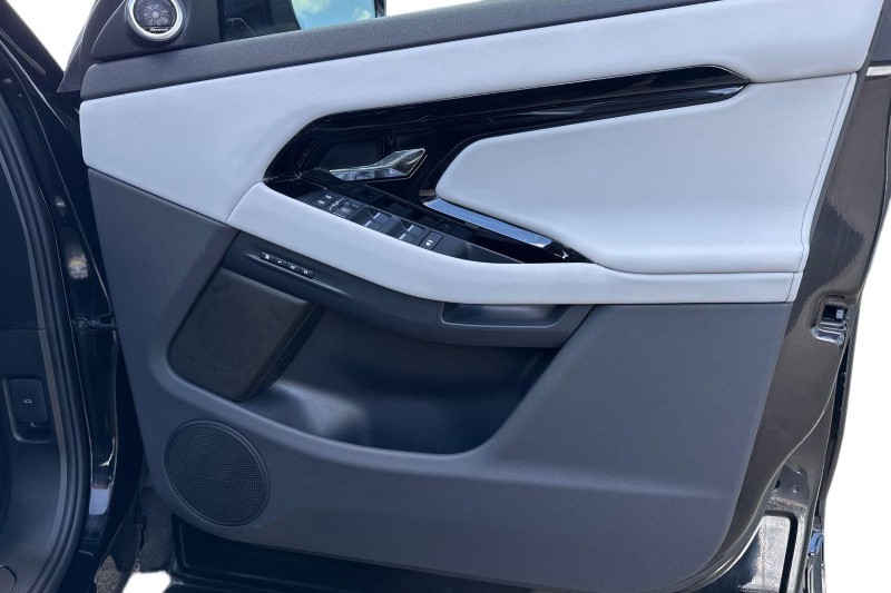 2025 (75) LAND ROVER RANGE ROVER EVOQUE 2.0 D200 Dynamic SE 5dr Auto 5301475