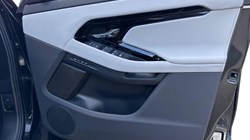 2025 (75) LAND ROVER RANGE ROVER EVOQUE 2.0 D200 Dynamic SE 5dr Auto 5301475