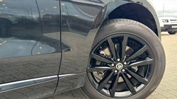 2024 (74) JAGUAR F-PACE 2.0 D200 R-Dynamic SE Black 90th Anniv 5dr Auto 4744143