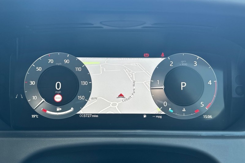 2025 (75) LAND ROVER RANGE ROVER VELAR 2.0 D200 MHEV Dynamic SE 5dr Auto 5296048