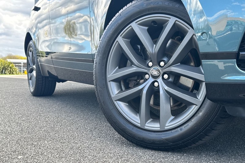 2025 (75) LAND ROVER RANGE ROVER VELAR 2.0 D200 MHEV Dynamic SE 5dr Auto 5296079