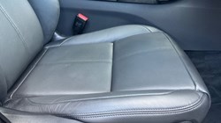 2025 (75) LAND ROVER RANGE ROVER VELAR 2.0 D200 MHEV Dynamic SE 5dr Auto 5296057