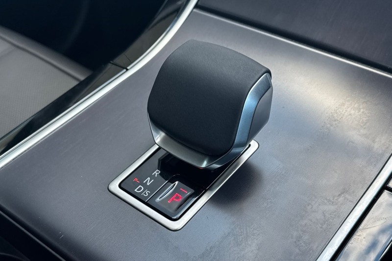 2025 (75) LAND ROVER RANGE ROVER VELAR 2.0 D200 MHEV Dynamic SE 5dr Auto 5296045