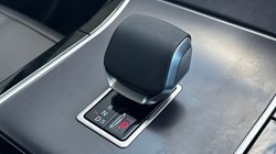 2025 (75) LAND ROVER RANGE ROVER VELAR 2.0 D200 MHEV Dynamic SE 5dr Auto 5296045