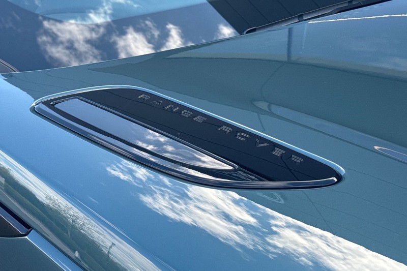 2025 (75) LAND ROVER RANGE ROVER VELAR 2.0 D200 MHEV Dynamic SE 5dr Auto 5296052