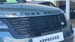 2025 (75) LAND ROVER RANGE ROVER VELAR 2.0 D200 MHEV Dynamic SE 5dr Auto 5296078