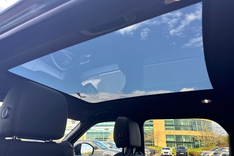 2025 (75) LAND ROVER RANGE ROVER VELAR 2.0 D200 MHEV Dynamic SE 5dr Auto 5296053