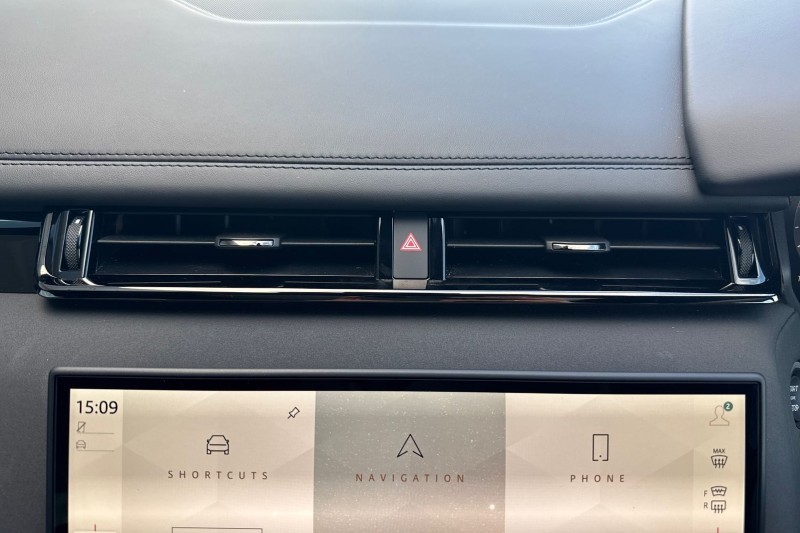 2025 (75) LAND ROVER RANGE ROVER VELAR 2.0 D200 MHEV Dynamic SE 5dr Auto 5296069