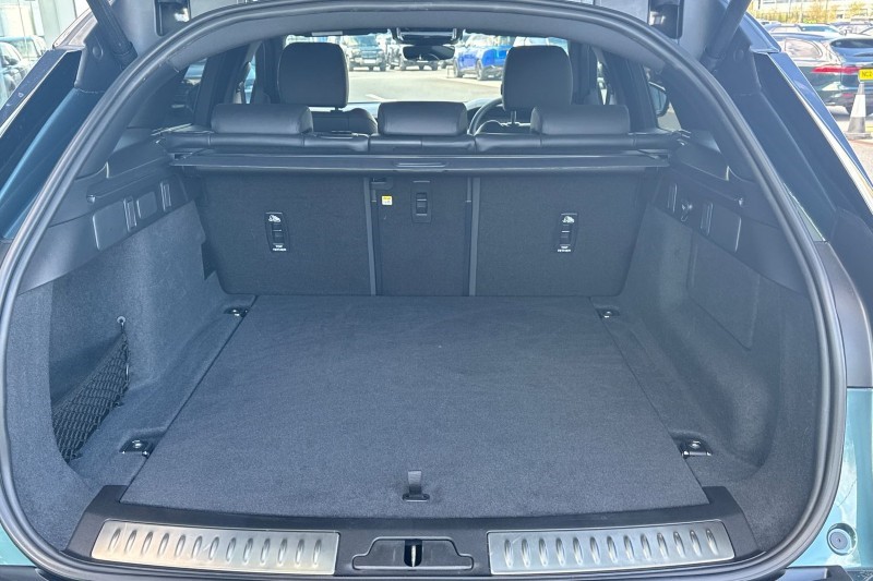 2025 (75) LAND ROVER RANGE ROVER VELAR 2.0 D200 MHEV Dynamic SE 5dr Auto 5296042