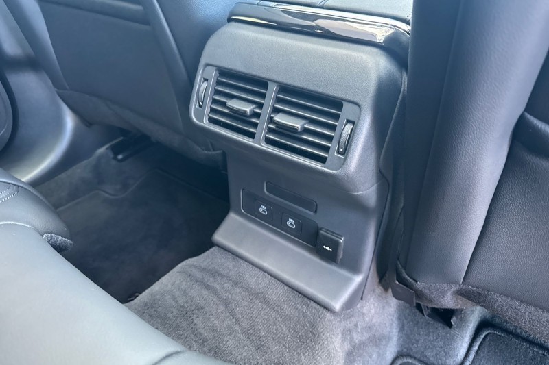 2025 (75) LAND ROVER RANGE ROVER VELAR 2.0 D200 MHEV Dynamic SE 5dr Auto 5296050