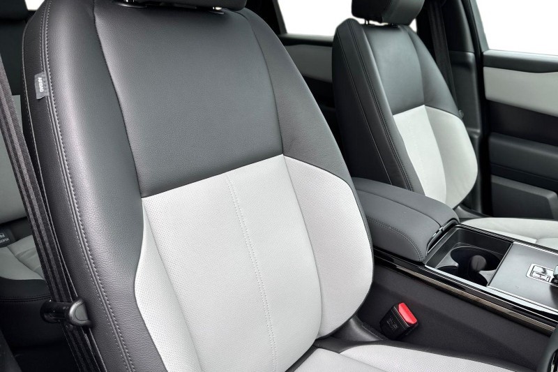 2025 (75) LAND ROVER RANGE ROVER VELAR 2.0 D200 MHEV Dynamic SE 5dr Auto 5272844