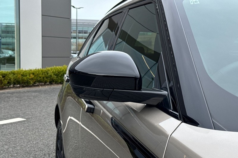 2025 (75) LAND ROVER RANGE ROVER VELAR 2.0 D200 MHEV Dynamic SE 5dr Auto 5272870