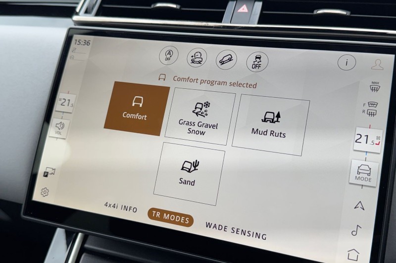 2025 (75) LAND ROVER RANGE ROVER VELAR 2.0 D200 MHEV Dynamic SE 5dr Auto 5272856