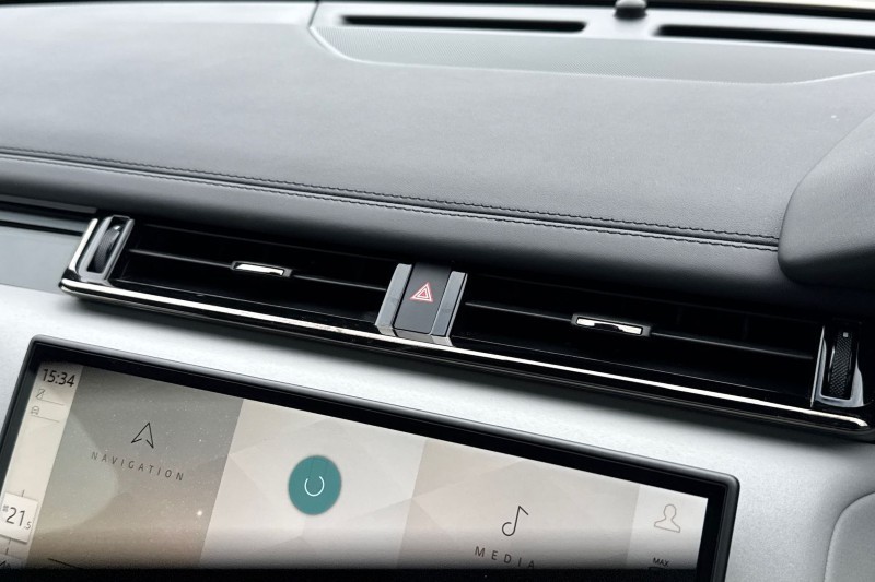 2025 (75) LAND ROVER RANGE ROVER VELAR 2.0 D200 MHEV Dynamic SE 5dr Auto 5272854