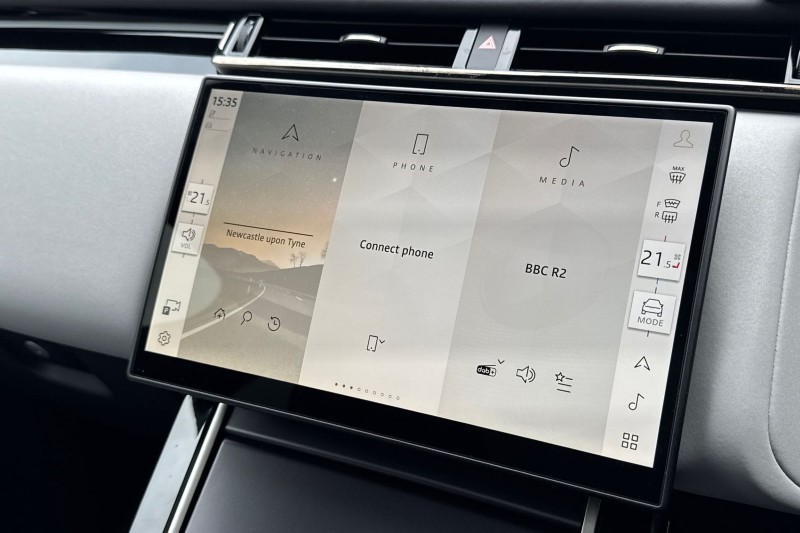 2025 (75) LAND ROVER RANGE ROVER VELAR 2.0 D200 MHEV Dynamic SE 5dr Auto 5272847