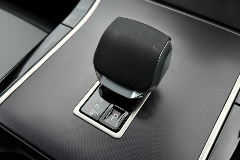 2025 (75) LAND ROVER RANGE ROVER VELAR 2.0 D200 MHEV Dynamic SE 5dr Auto 5272831