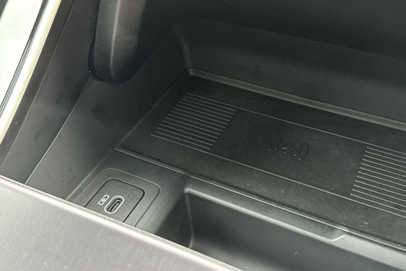 2025 (75) LAND ROVER RANGE ROVER VELAR 2.0 D200 MHEV Dynamic SE 5dr Auto 5272855