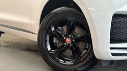 2021 (71) JAGUAR F-PACE 2.0 D200 R-Dynamic S 5dr Auto AWD 4767644