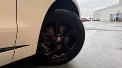 2021 (71) JAGUAR F-PACE 2.0 D200 R-Dynamic S 5dr Auto AWD 4767649