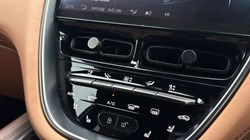 2021 (71) ASTON MARTIN DBX V8 550 5dr Touchtronic 4791251