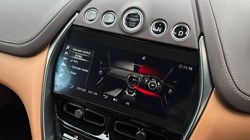 2021 (71) ASTON MARTIN DBX V8 550 5dr Touchtronic 4791250