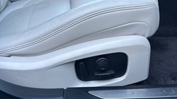 2023 (73) JAGUAR XF 2.0 P250 R-Dynamic SE Black 4dr Auto 4805958