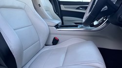 2023 (73) JAGUAR XF 2.0 P250 R-Dynamic SE Black 4dr Auto 4805959