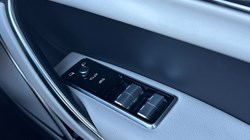 2023 (73) JAGUAR XF 2.0 P250 R-Dynamic SE Black 4dr Auto 4805957